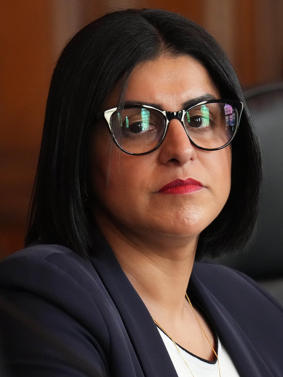 A ministra do Interior britânica, Shabana Mahmood, durante a reunião ministerial dos Cinco Países, em Londres, em setembro de 2025.