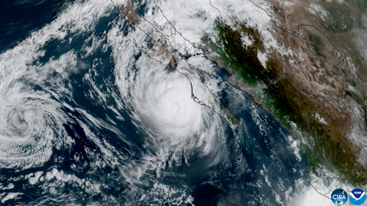 El huracán Polo avanzaba hacia el norte frente a la costa del Pacífico mexicano el 28 de septiembre de 2026, un día antes de tocar tierra en Sonora, en esta imagen del satélite GOES.