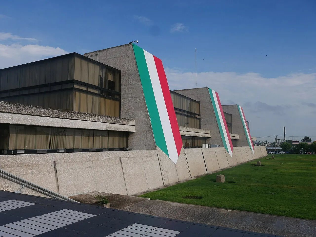 La fachada del edificio central del INEGI, en Aguascalientes, en 2024.