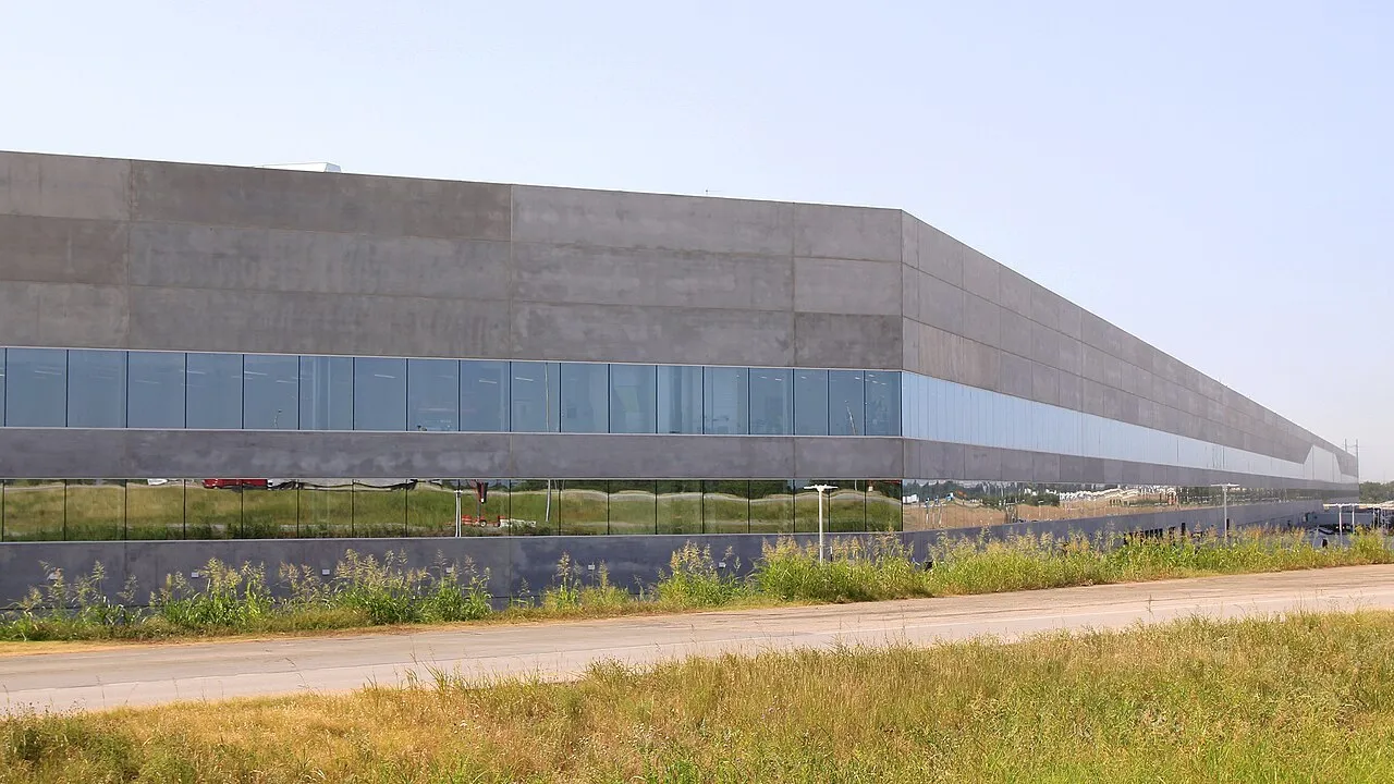 A Gigafactory Texas da Tesla, perto de Austin, em junho de 2022. Musk citou o projeto de chips Terafab, em Austin, como uma das áreas em que o trabalho das duas empresas se sobrepõe.